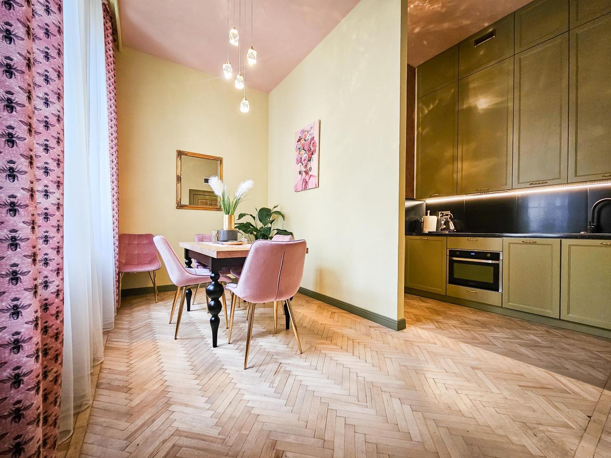Butik Apartamenty Old Town Torun - Parking מראה חיצוני תמונה